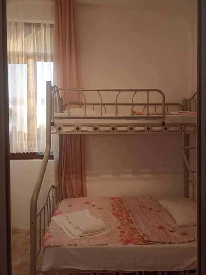 Bis-A Guesthouse Makhinjauri Exteriér fotografie