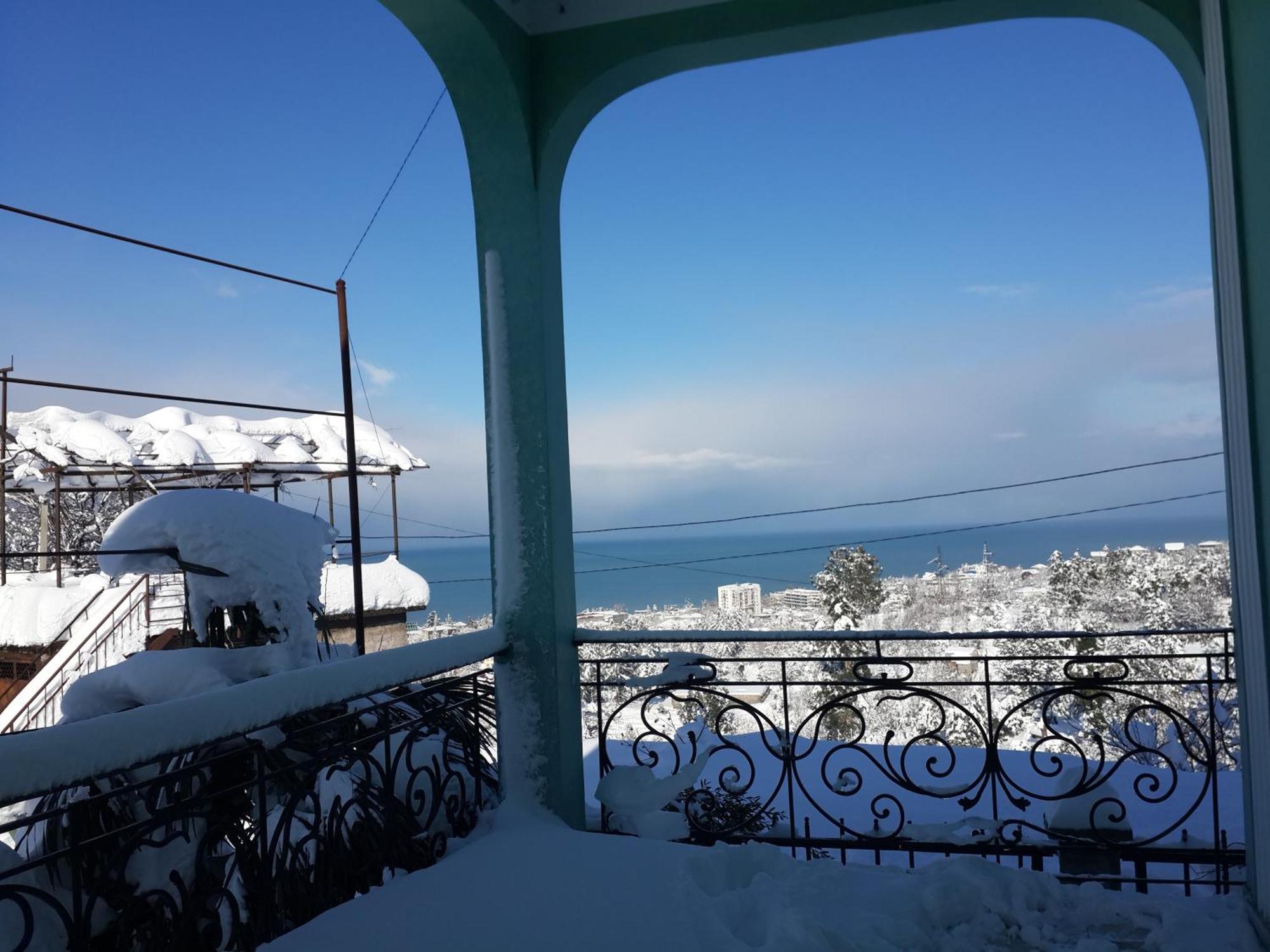 Bis-A Guesthouse Makhinjauri Exteriér fotografie