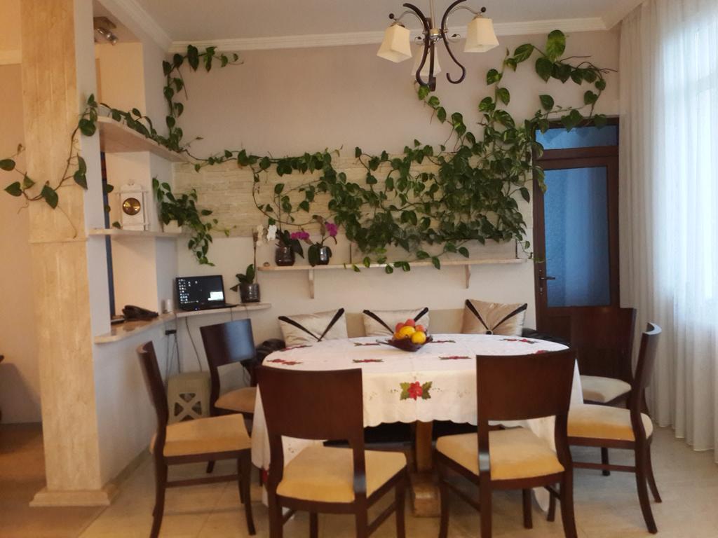 Bis-A Guesthouse Makhinjauri Exteriér fotografie